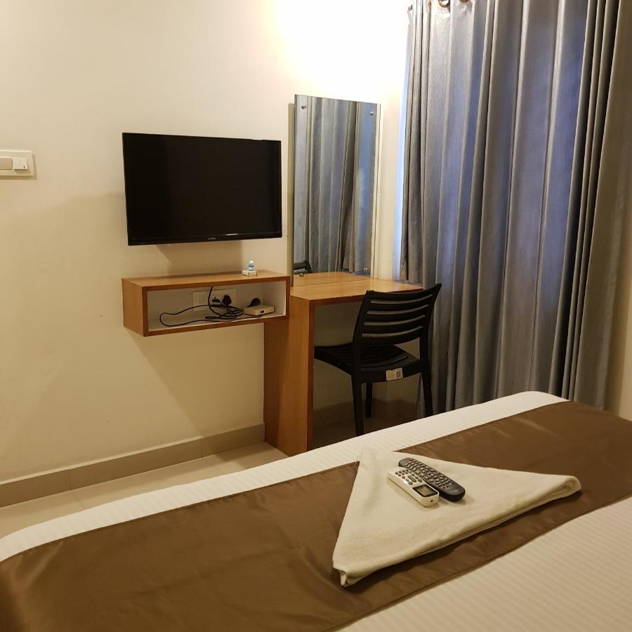 The Galaxy Suites Kochi Exteriör bild