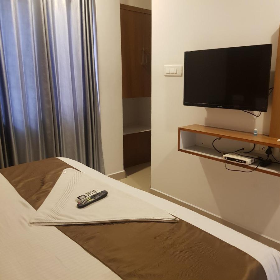 The Galaxy Suites Kochi Exteriör bild
