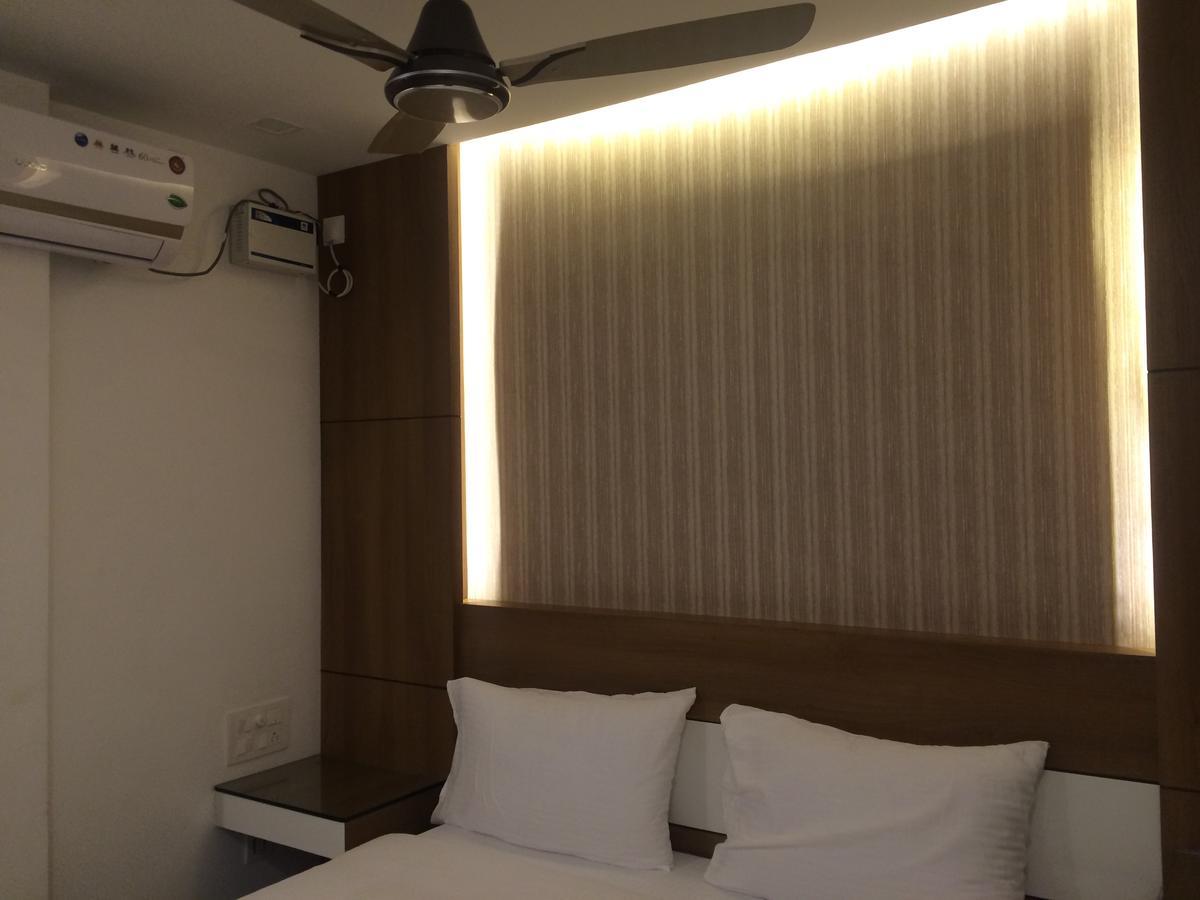 The Galaxy Suites Kochi Exteriör bild